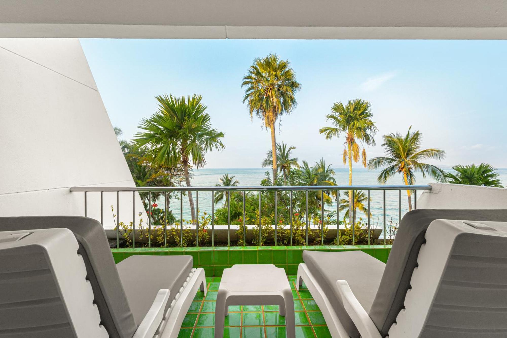Royal Cliff Beach Terrace Паттайя Экстерьер фото