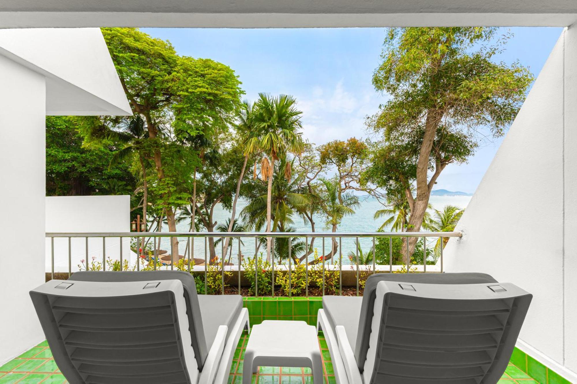 Royal Cliff Beach Terrace Паттайя Экстерьер фото